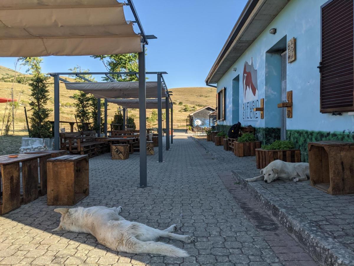 Rifugio Silone Hostel Pescina Exterior photo